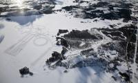 в 70 км от Полярного круга, в арктических условиях в 70 км от Полярного круга, в арктических условиях